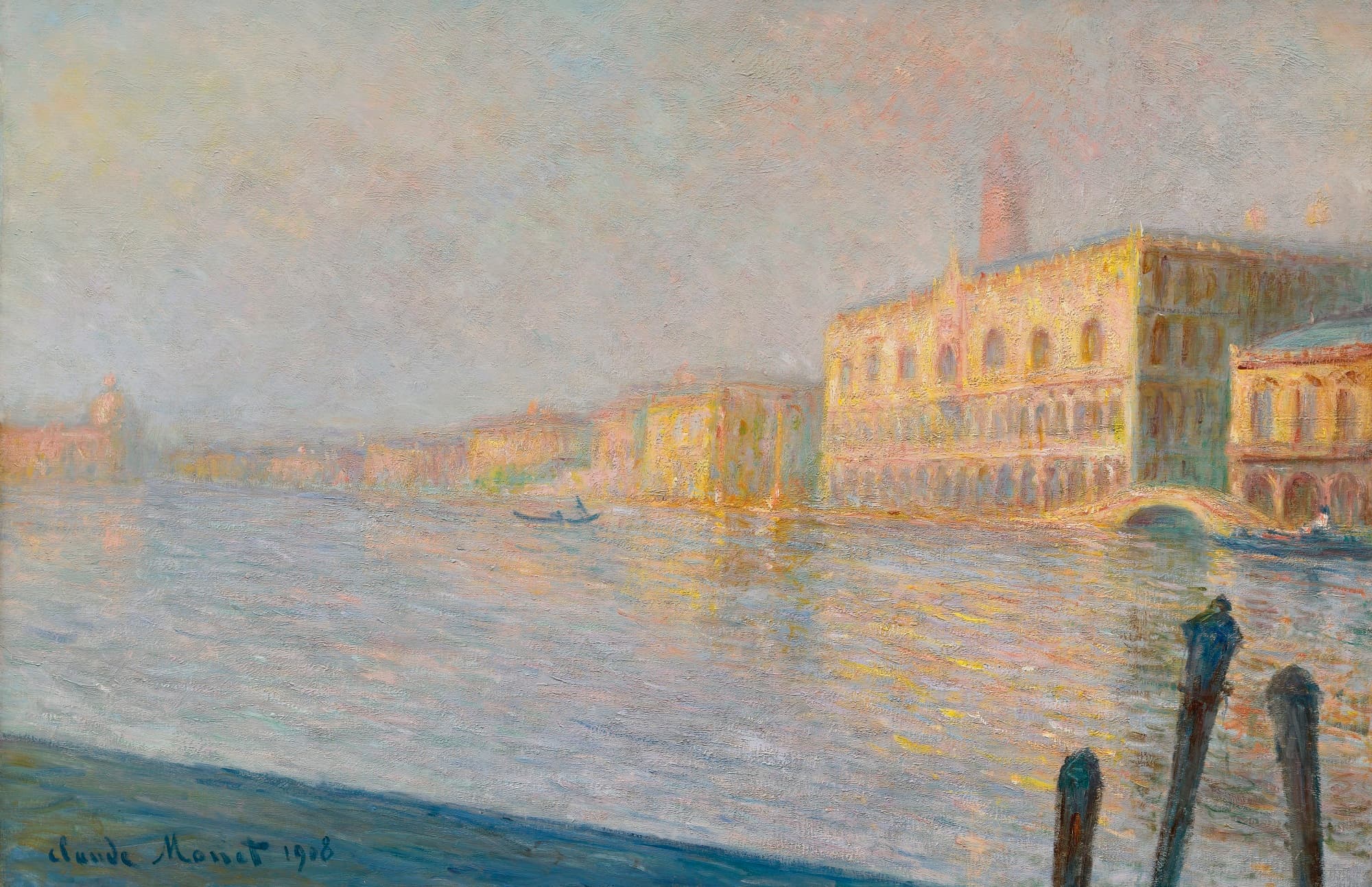 The pink and cream Doge's Palace glows in golden haze across shimmering water, mooring posts in the right foreground and a gondola mid-basin — Claude Monet, Le Palais Ducal, 1908
